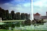 Water Fountain, lake, pond, gardens, aquatics, Nymphenburg Castle, Schlo? Nymphenberg, Munich, June 1979, CEGV07P09_06
