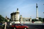 Heroe's square, Hos?k tere, Millennium Memorial, statue complex, colonnades, famous landmark, Budapest, CEHV01P02_18