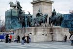 Horse Statues, Soldiers, Chariot, Heroe's square, Hos?k tere, Millennium Memorial, statue complex, colonnades, famous landmark, Budapest, CEHV01P14_03