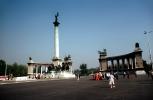 Heroe's square, Hos?k tere, Millennium Memorial, statue complex, colonnades, famous landmark, Budapest, CEHV01P15_04