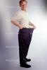 Man shows off weight loss, baggy pants, HWDV01P02_01