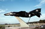 Black F-4 Phantom, USN, United States Navy, MYNV10P13_02