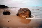 Moeraki Boulders, Koekohe Beach, Otago coast, round rocks, NDNV01P02_13.1277