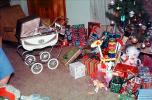 presents, baby carriage, Tree, Decorations, Ornaments, 1960s, PHCV03P10_01