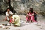Picking Lice from the scalp, girl, woman, man, Mumbai, POVV01P08_15