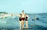 Father, Daughter, Ocean, Beach, Sunny, 1950s, RVLV09P01_02