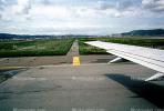lone wing, San Francisco International Airport (SFO), TAAV08P09_09