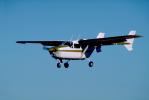 Cessna Skymaster 337, landing, TAGV04P02_11.0379