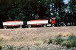 Tomatoes, farm products bulk carrier, Panella, International, Tomato Truck, Sacramento River Delta, VCTV01P13_13