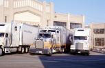 Pier, Freightliner, Kenworth, Semi-trailer truck, Semi, VCTV06P02_17